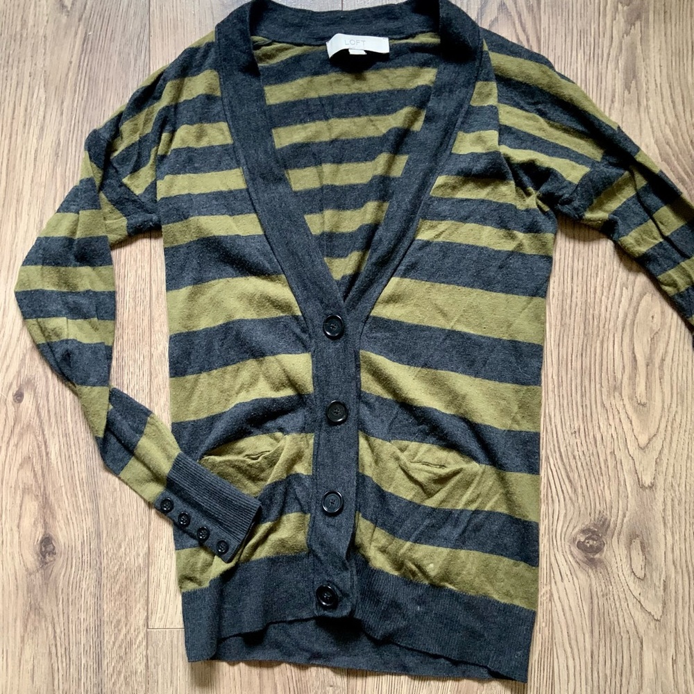 LOFT long sleeve cardigan